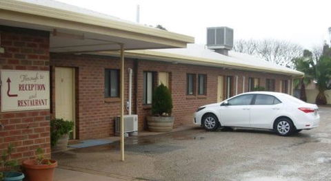 Roundhouse Motel - Accommodation Resorts 6