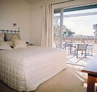 Tinnies At Back Creek Vineyard - Accommodation Resorts