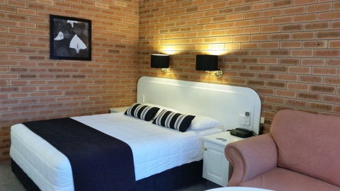 Cousins Motor Inn - Accommodation Resorts 8