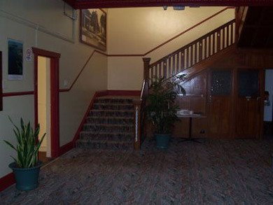 Crown Hotel Motel - Accommodation Resorts 3