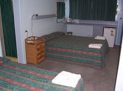 Crown Hotel Motel - Accommodation Resorts 4