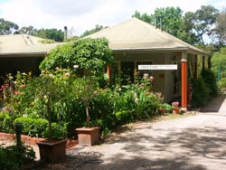 Treetops Bed And Breakfast - Accommodation Resorts 0