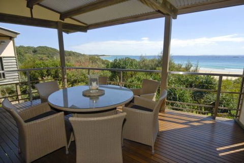 Discover Stradbroke - Accommodation Resorts 0