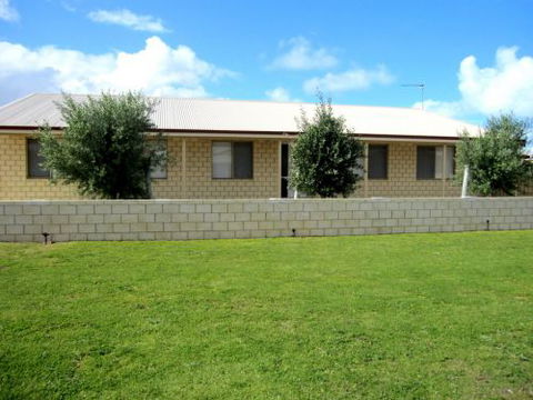 Lancelin Beach Breaks Holiday Accommodation - Accommodation Resorts 2