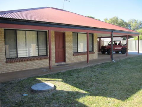 Lancelin Beach Breaks Holiday Accommodation - Accommodation Resorts 4