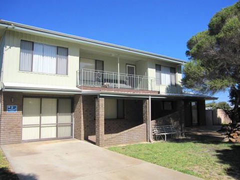 Lancelin Beach Breaks Holiday Accommodation - Accommodation Resorts 5