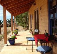 Dee's Villa - Accommodation Resorts
