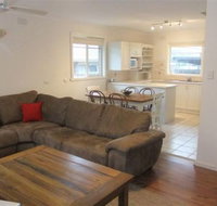 Rosebud Beach House on Kennington - Accommodation Resorts