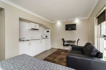 Parkville Place - Accommodation Resorts 19