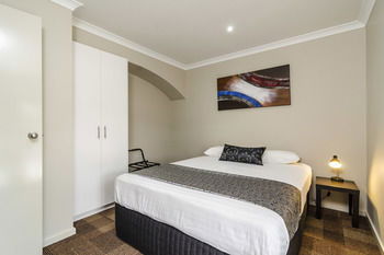 Parkville Place - Accommodation Resorts 20