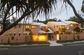 L'Auberge Noosa - Accommodation Resorts 7
