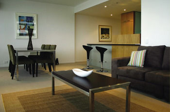 AKOM Docklands - Accommodation Resorts 11