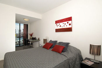 AKOM Docklands - Accommodation Resorts 12