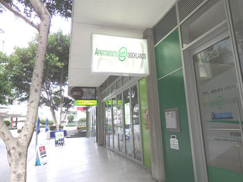 AKOM Docklands - Accommodation Resorts 16