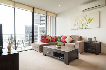 AKOM Docklands - Accommodation Resorts 46