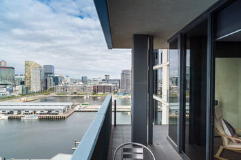 AKOM Docklands - Accommodation Resorts 48