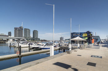 AKOM Docklands - Accommodation Resorts 56