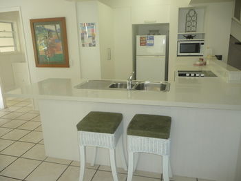 Sunset Cove Noosa - Accommodation Resorts 0