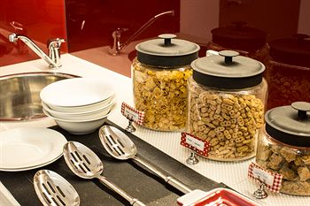 Adara Camperdown Hotel - Accommodation Resorts 10