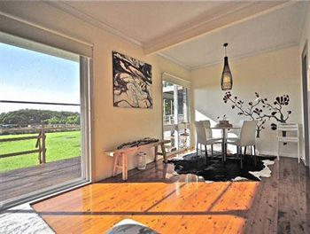 Taren Point Beach House - Accommodation Resorts 4