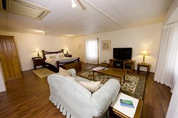Montville Attic - Accommodation Resorts 8