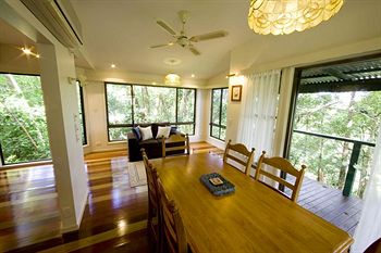 Montville Attic - Accommodation Resorts 9
