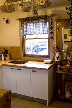 Montville Attic - Accommodation Resorts 18