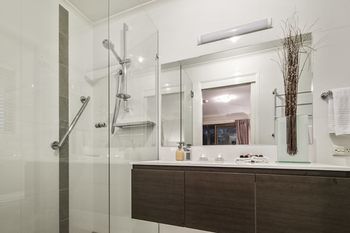 Eden Lodge - Accommodation Resorts 6