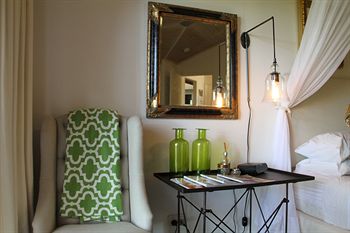 Arabella Guesthouse - Accommodation Resorts 13