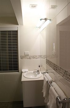 Arabella Guesthouse - Accommodation Resorts 25