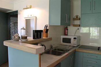 Arabella Guesthouse - Accommodation Resorts 35