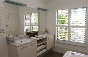 Arabella Guesthouse - Accommodation Resorts 39