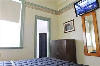 Gosford City Region NSW Accommodation Resorts