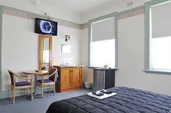 Hotel Gosford - Accommodation Resorts 1