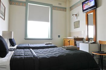 Hotel Gosford - Accommodation Resorts 10