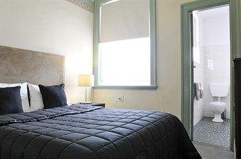 Hotel Gosford - Accommodation Resorts 12