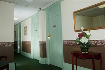 Hotel Gosford - Accommodation Resorts 15