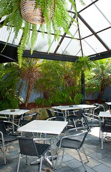 Hotel Gosford - Accommodation Resorts 17