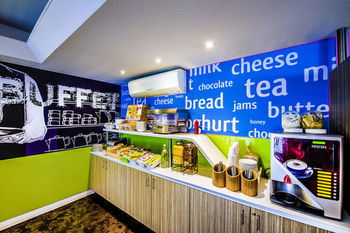 Ibis Budget Fawkner - Accommodation Resorts 12