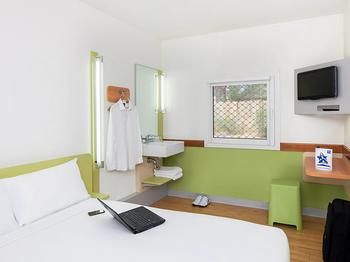 Ibis Budget Fawkner - Accommodation Resorts 24