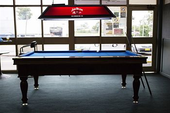 Brown Jug Inn Hotel - Accommodation Resorts 2