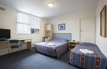 Brown Jug Inn Hotel - Accommodation Resorts 4