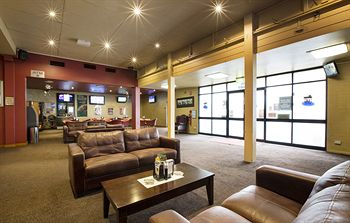 Brown Jug Inn Hotel - Accommodation Resorts 11