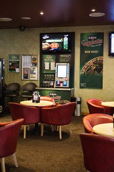 Brown Jug Inn Hotel - Accommodation Resorts 13