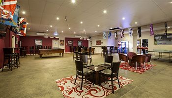 Parkway Hotel - Accommodation Resorts 10