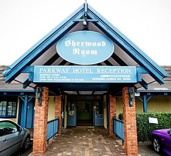Parkway Hotel - Accommodation Resorts 21