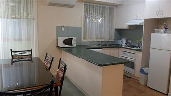 Australian Home Away @ Box Hill 21 - Accommodation Resorts 4