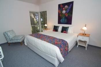 Clouds Of Montville - Accommodation Resorts 33