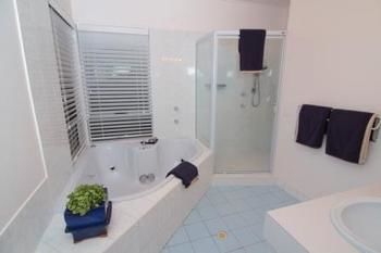 Clouds Of Montville - Accommodation Resorts 36