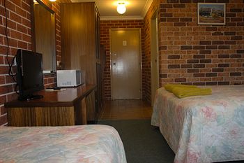 Colonial Motor Inn Lithgow - Accommodation Resorts 9
